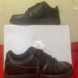 Used black Nike Air Force 1s size 7.5
